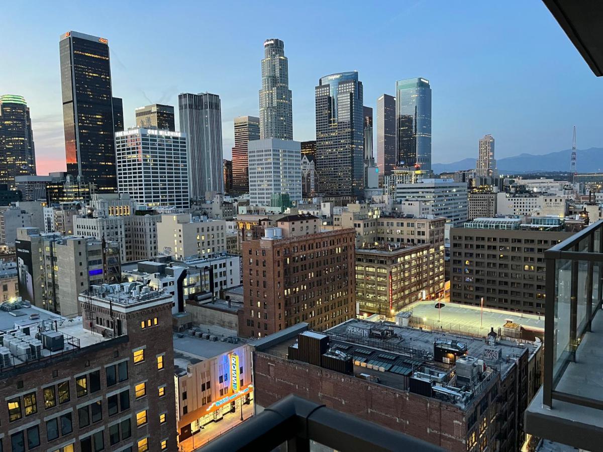 Top Floor 3 Bed 3 Bath Penthouse Living In Luxury Los Angeles Eksteriør bilde